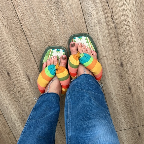 Farm Rio Pineapple Puffy Flip Flop - Picture 3 of 6